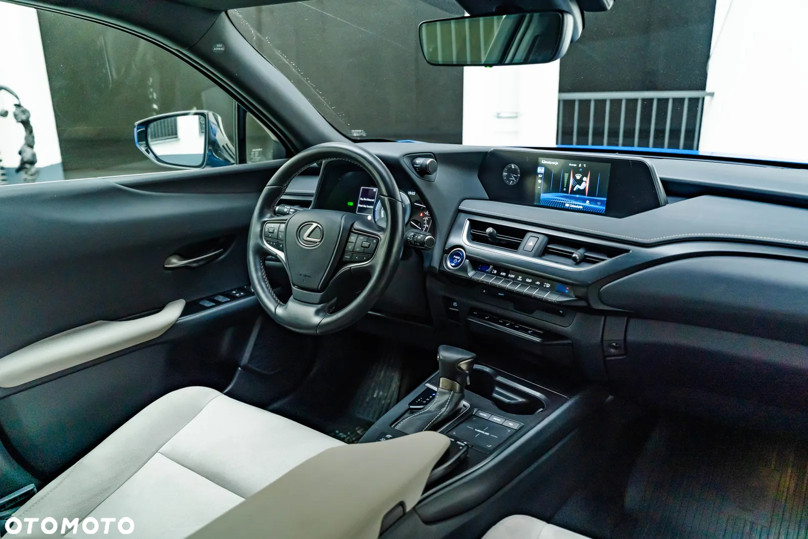 Lexus UX - 18