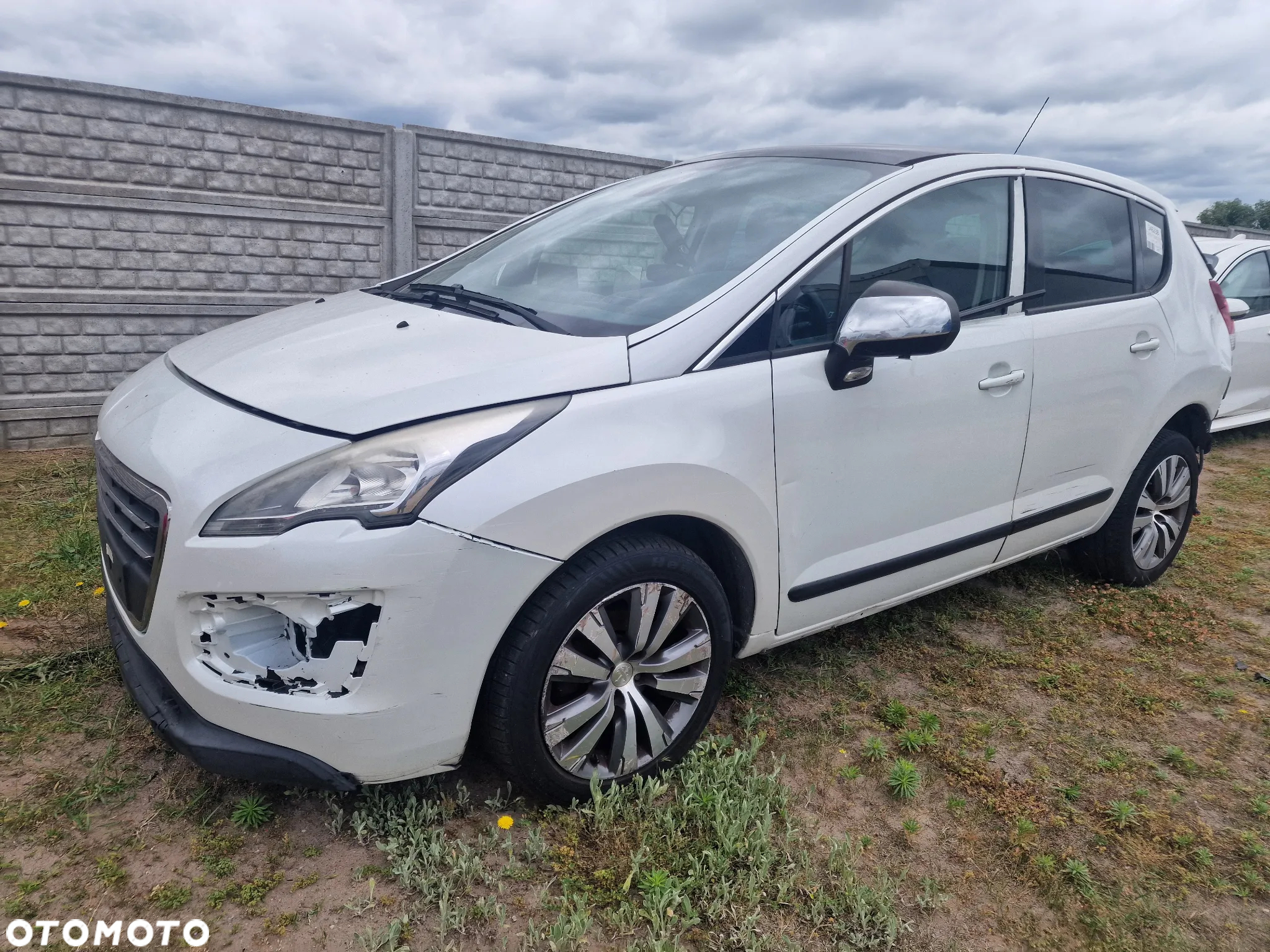 Peugeot 3008 HDi FAP 110 Roland Garros - 3