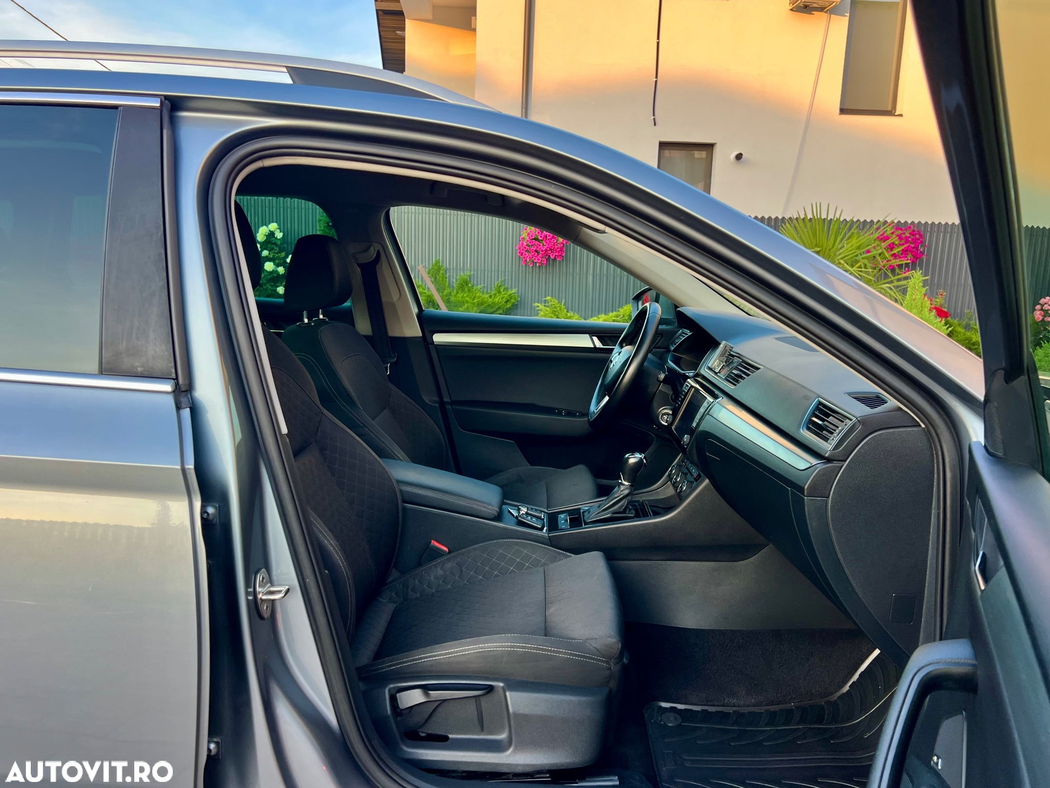 Skoda Superb Combi 1.6 TDI DSG Ambition - 36