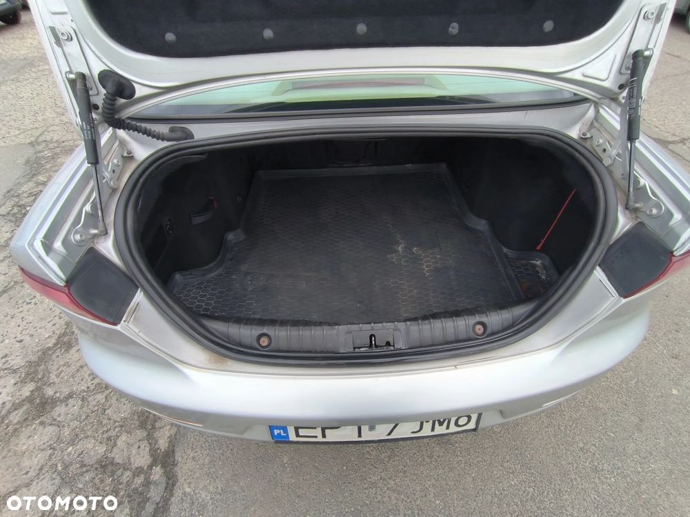 Alfa Romeo 159 1.9JTDM Distinctive - 9