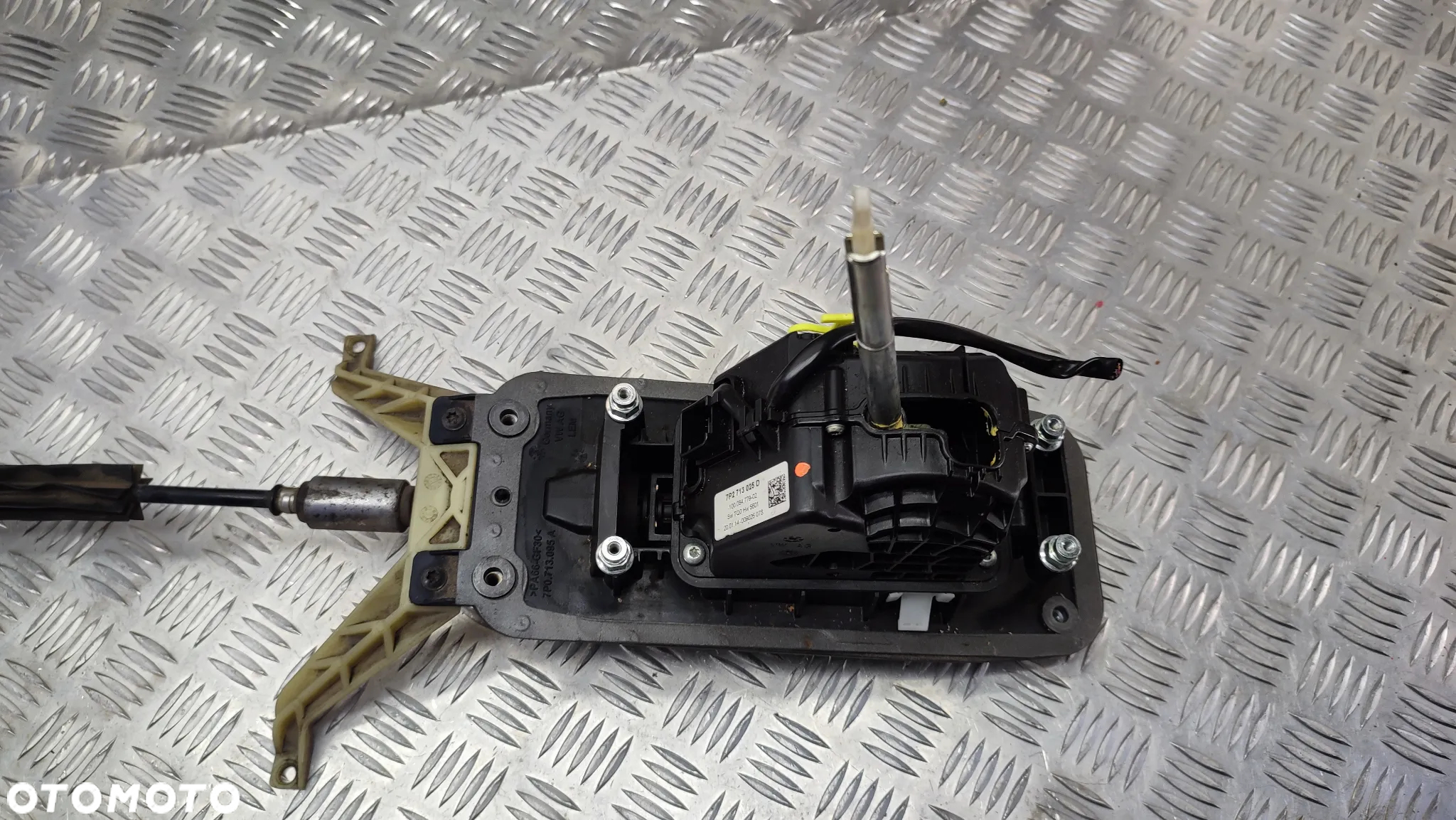 VW TOUAREG 7P 10-18R WYBIERAK LEWAREK ZMIANY BIEGOW LINKA UK AUTOMAT 7P2713025 D - 4