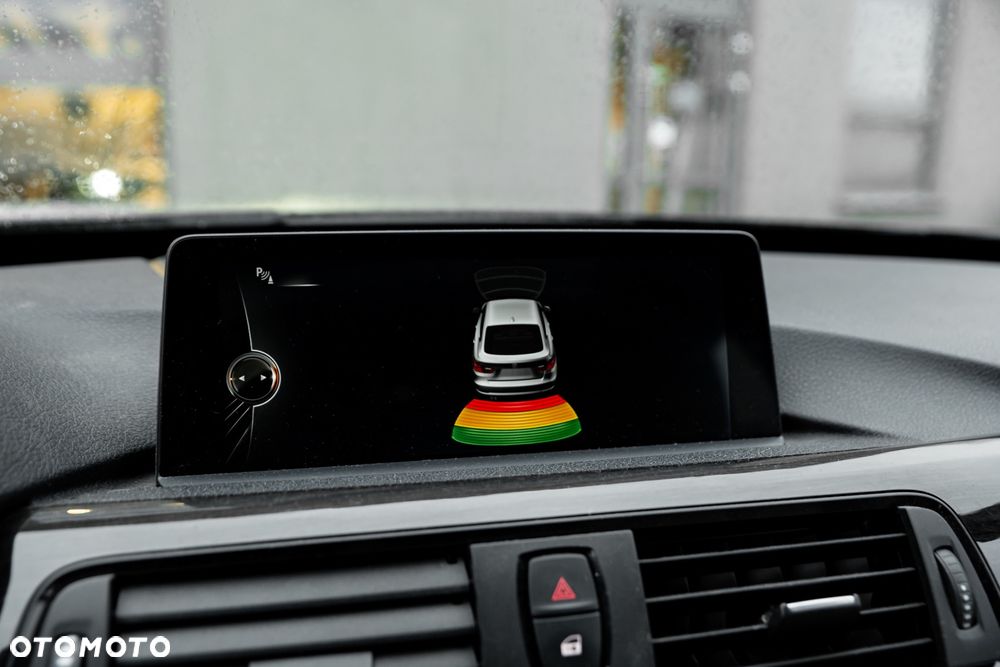 BMW 3GT 320d Sport-Aut - 29