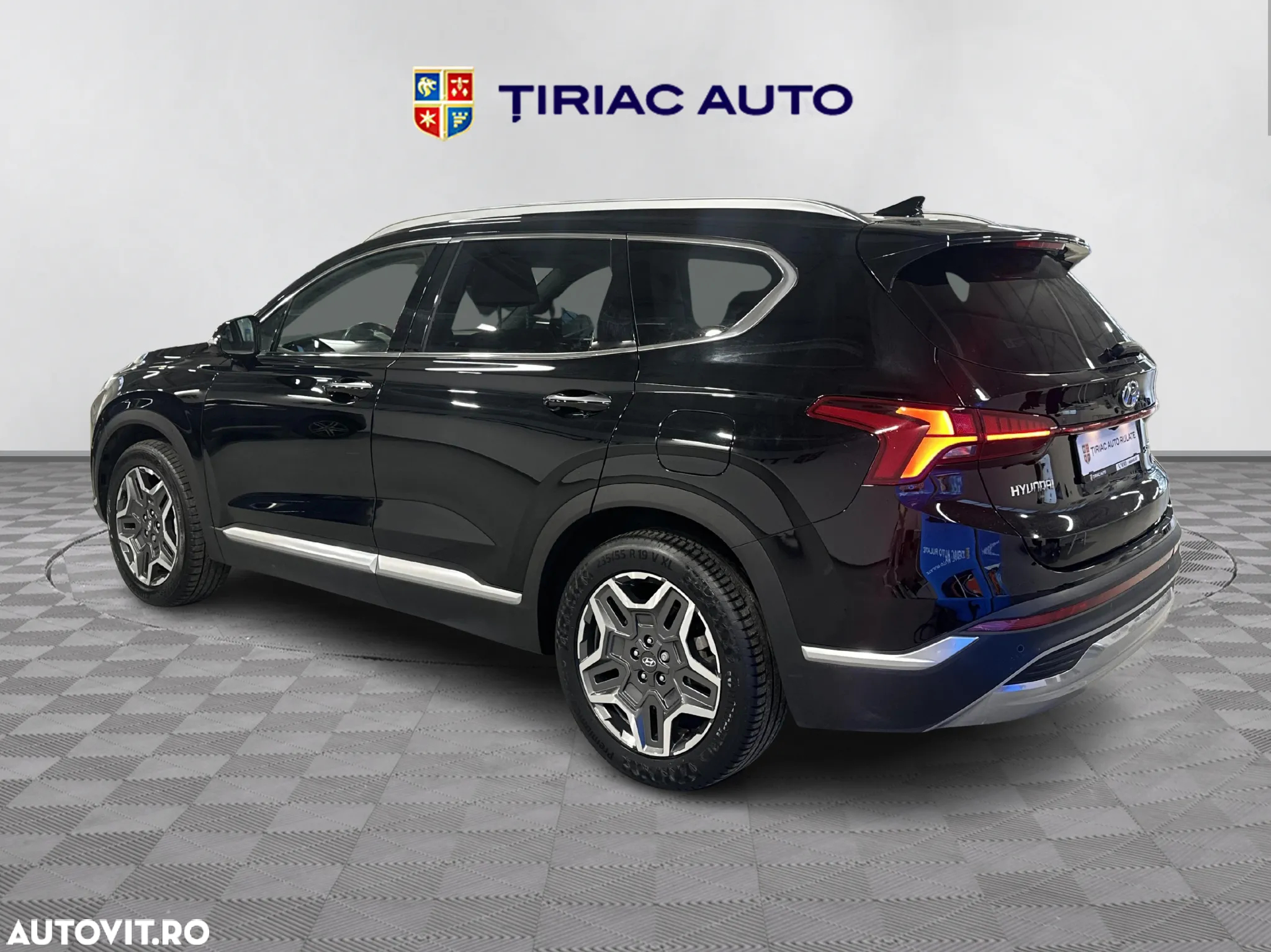 Hyundai Santa Fe - 3