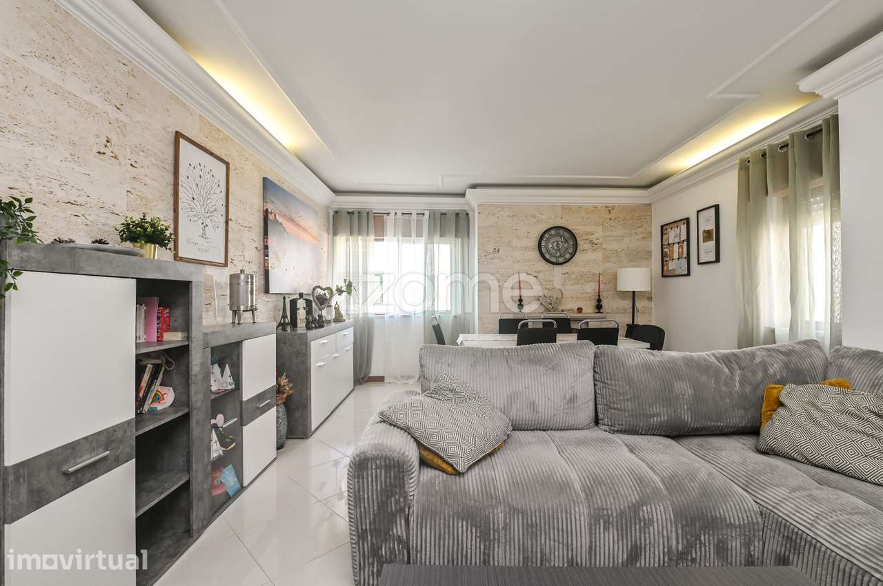 Apartamento T3 com parqueamento | Urbanização da Cavaleira, Algueir... - Grande imagem: 3/25