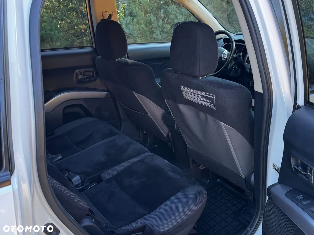 Mitsubishi Outlander - 20