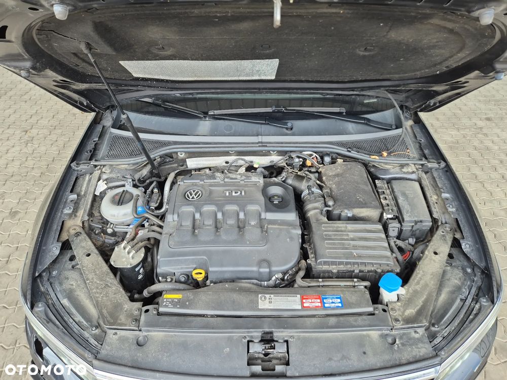 Volkswagen Passat 2.0 TDI SCR (BlueMotion Technology) DSG Highline - 9