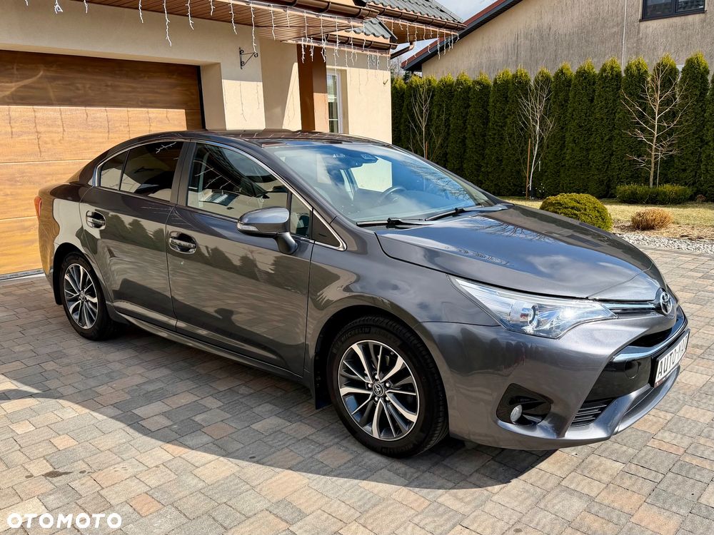 Toyota Avensis 1.8 Sol NAVI - 5