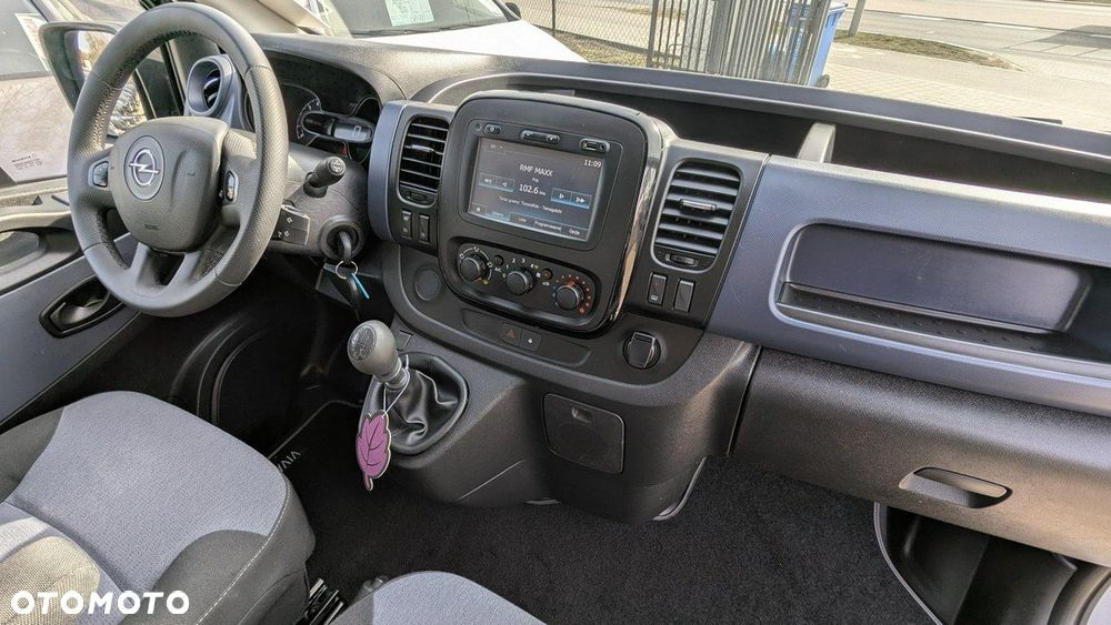 Opel Vivaro - 17