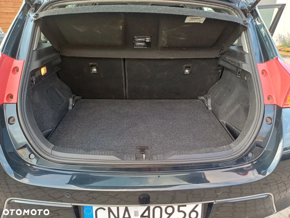Toyota Auris 1.6 Premium - 36