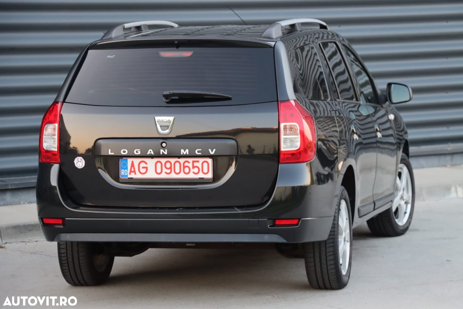 Dacia Logan MCV 1.2 16V 75 Laureate - 15
