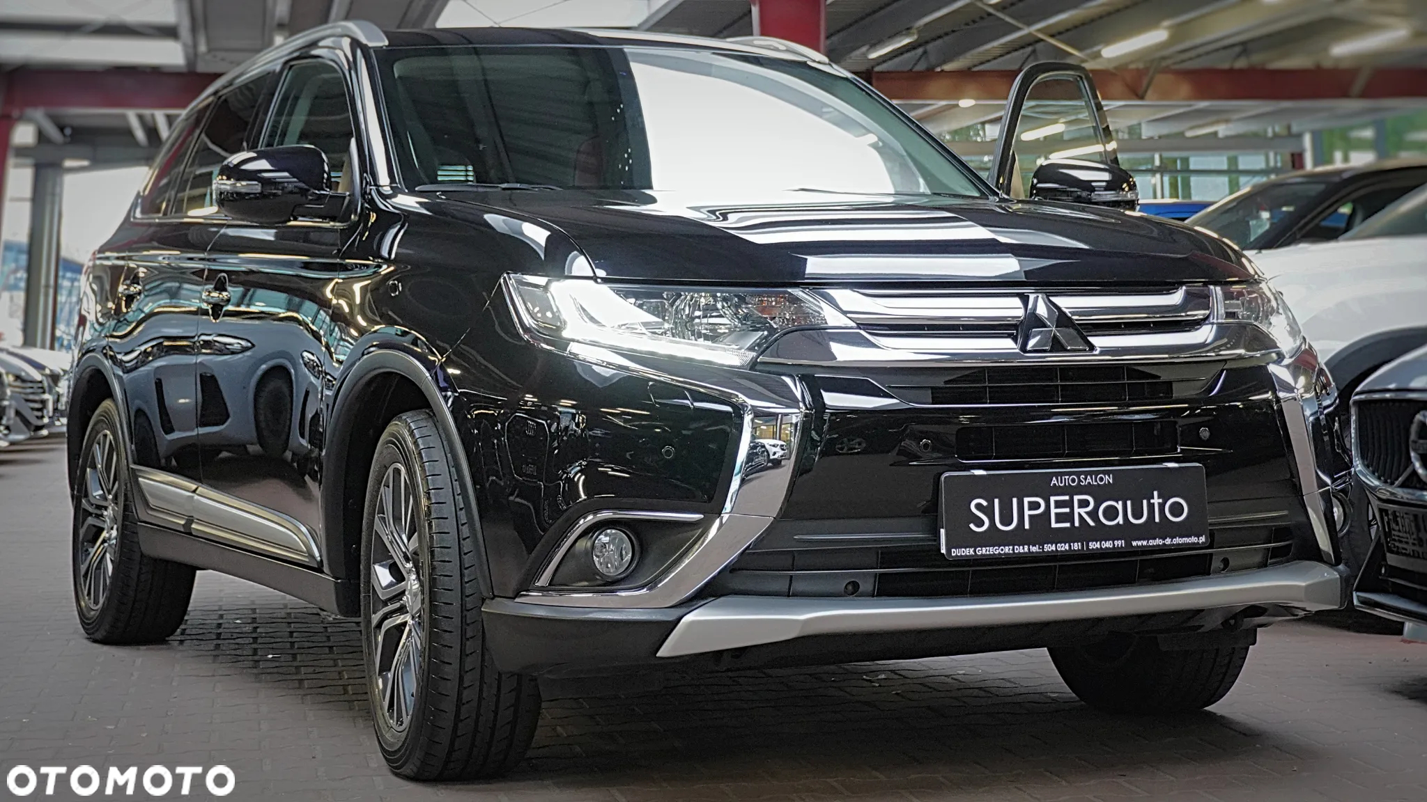 Mitsubishi Outlander 2.0 Intense + Navi 4WD CVT - 3