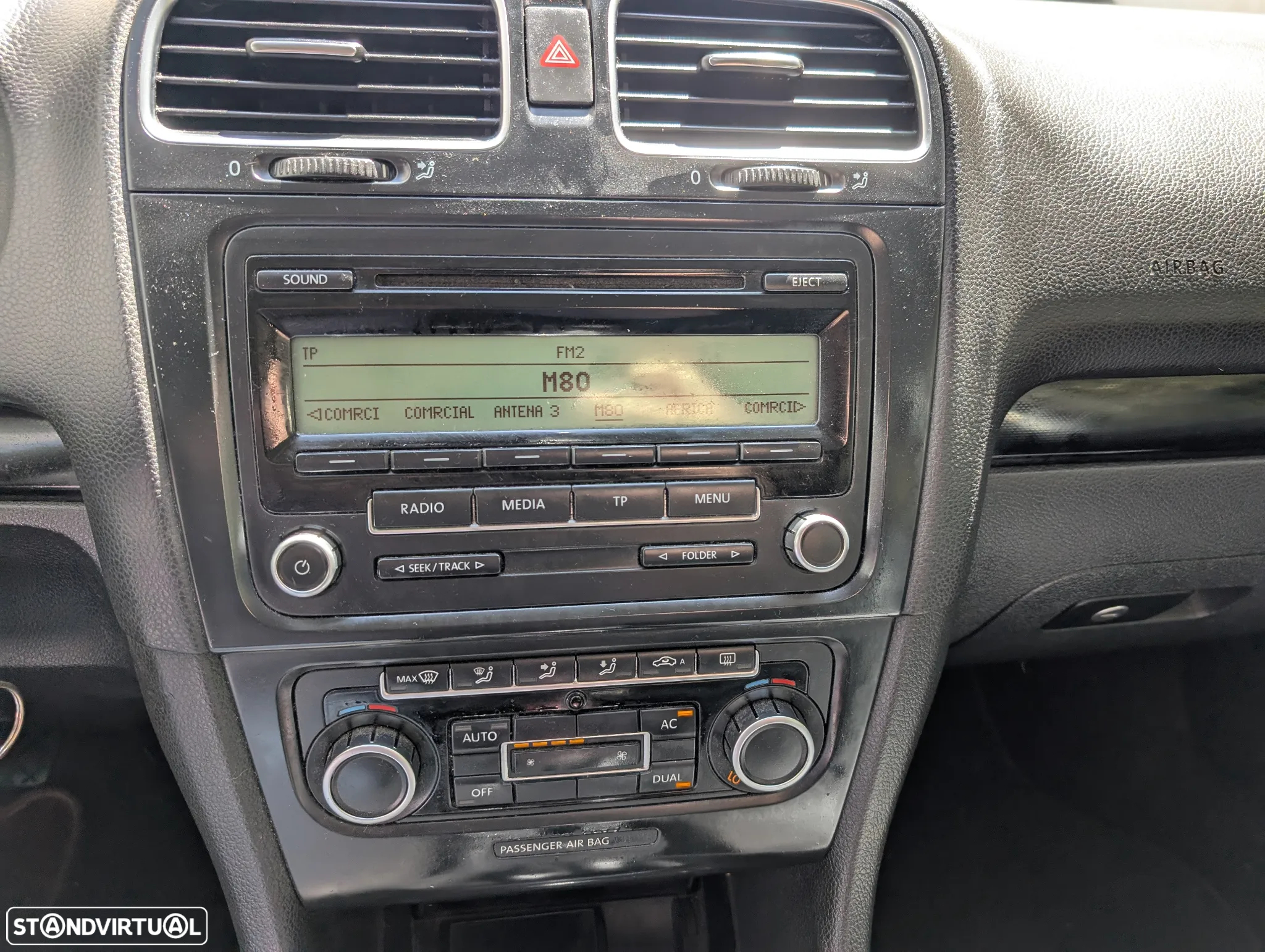 VW Golf 2.0 TDi Confortline - 10