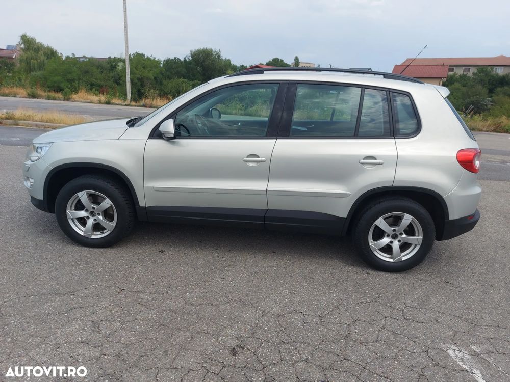 Volkswagen Tiguan - 12