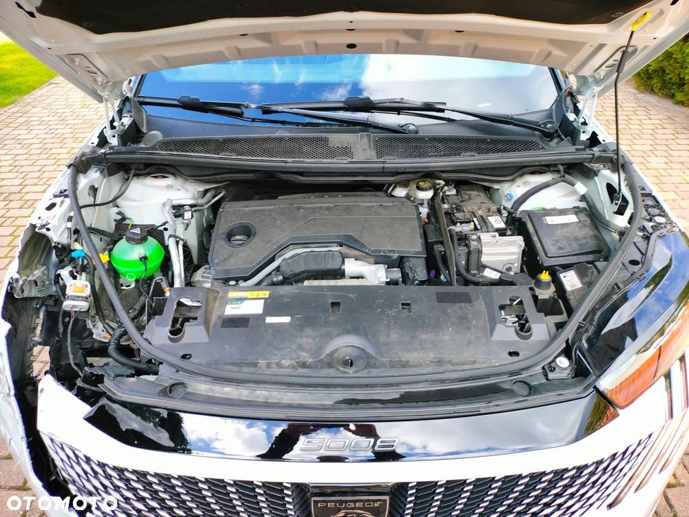Peugeot 5008 1.2 PureTech mHEV GT S&S e-DCS6 - 33