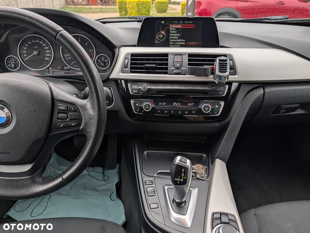 BMW Seria 3 320d Edition Luxury Line Purity - 9