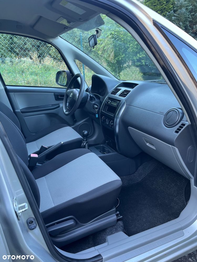 Suzuki SX4 - 7
