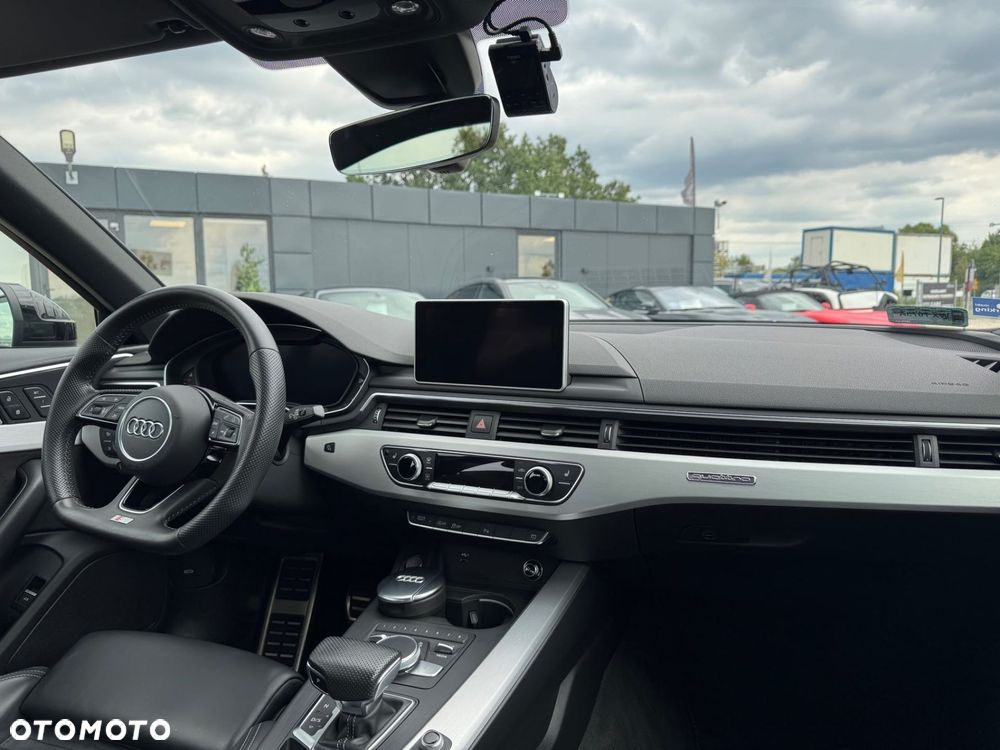 Audi A4 Limousine - 18