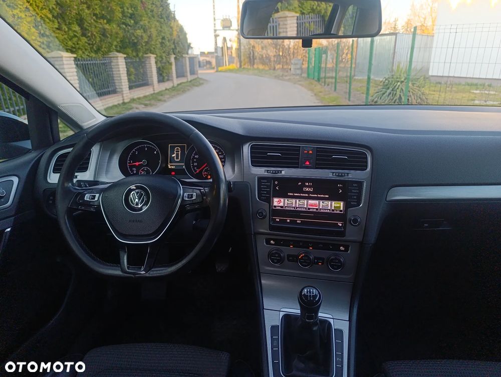 Volkswagen Golf 1.6 TDI BlueMotion Technology Comfortline - 27