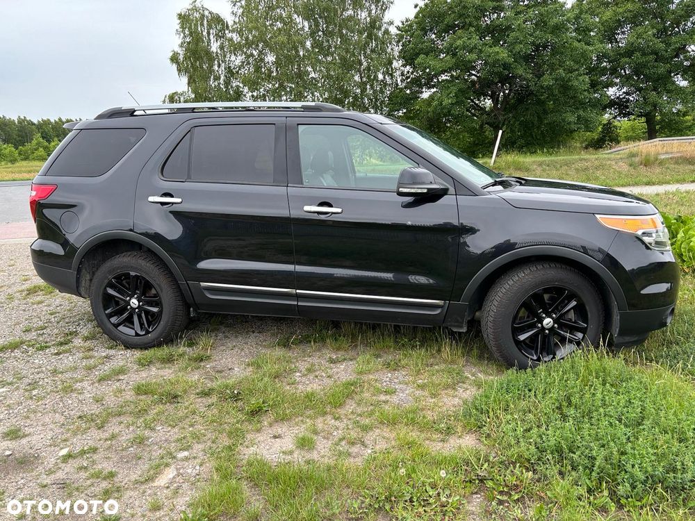 Ford Explorer - 2