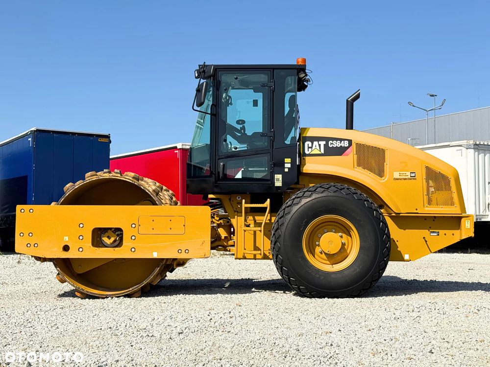Caterpillar WALEC WIBRACYJNY / CS64B / KLIMATYZACJA / CAT - 18