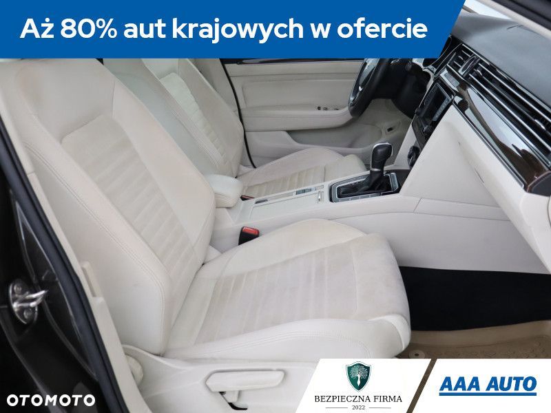 Volkswagen Passat Variant - 11