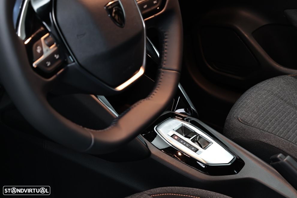 Peugeot 208 1.2 Hybrid Style e-DCS6 - 21