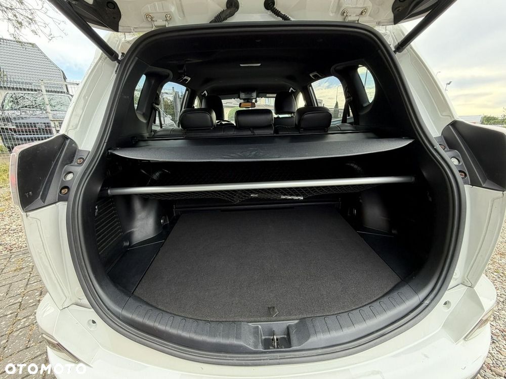 Toyota RAV4 - 16