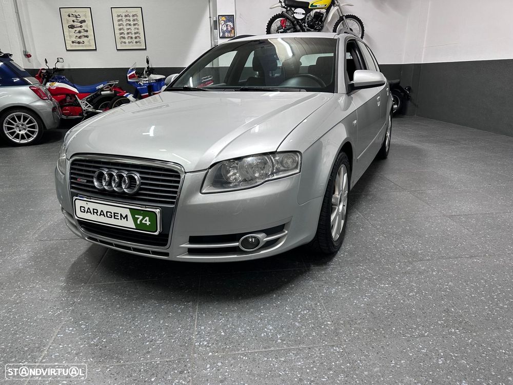 Audi A4 Avant 2.0 TDI S-line - 1