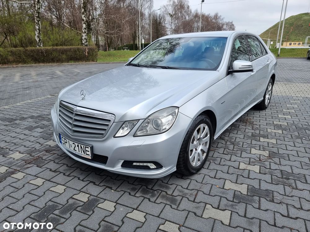 Mercedes-Benz Klasa E 220 CDI BlueEff - 1