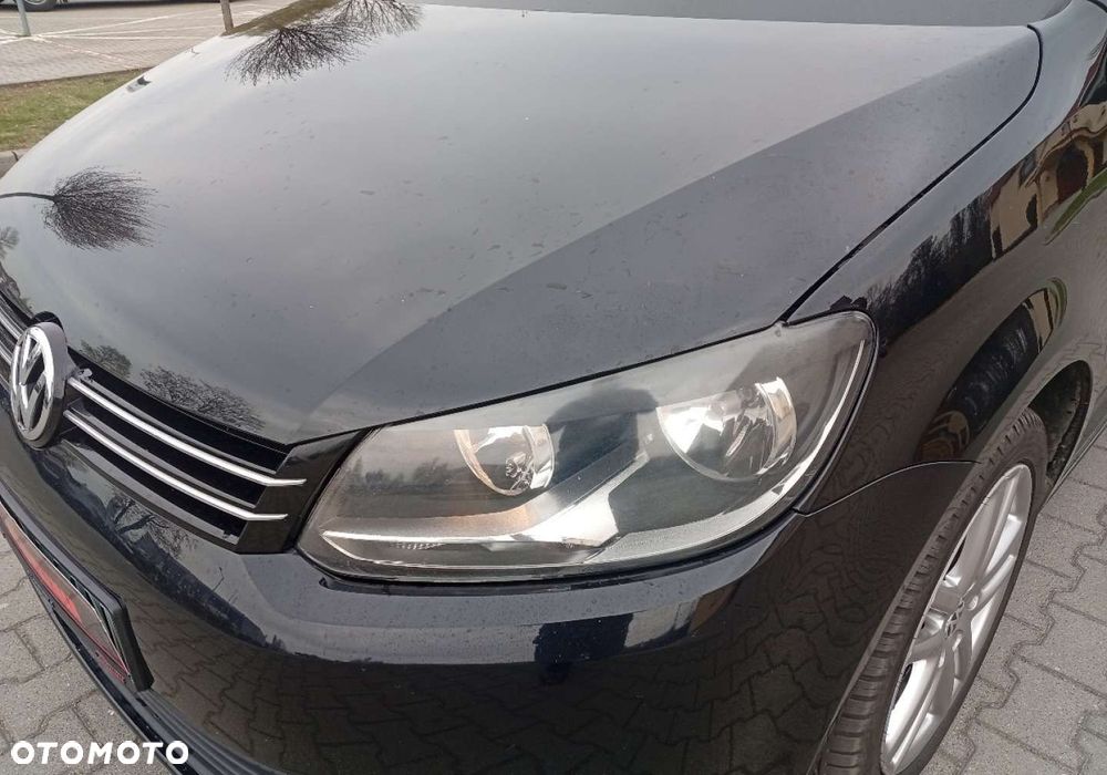 Volkswagen Touran - 4