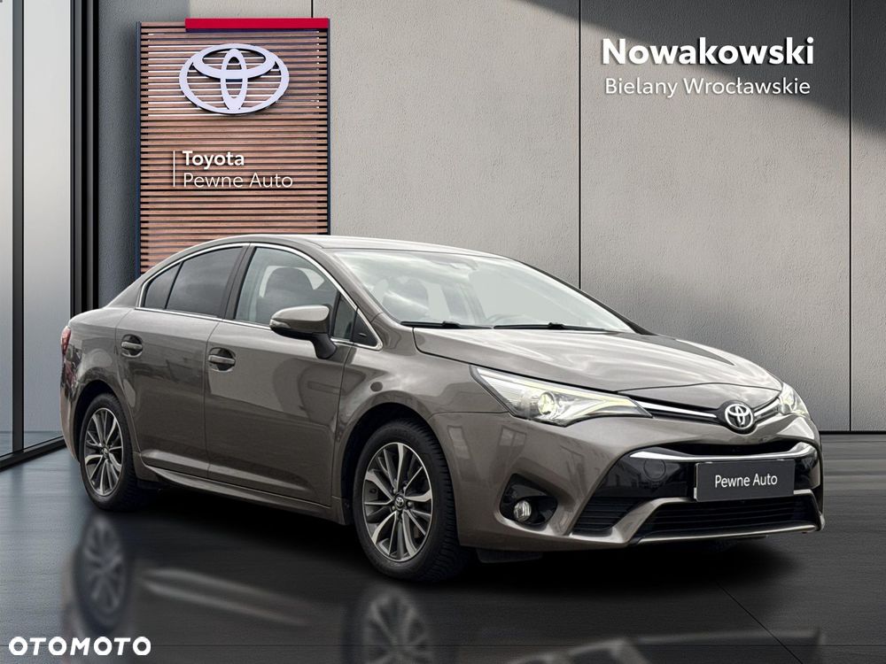 Toyota Avensis 1.8 Premium MS - 30