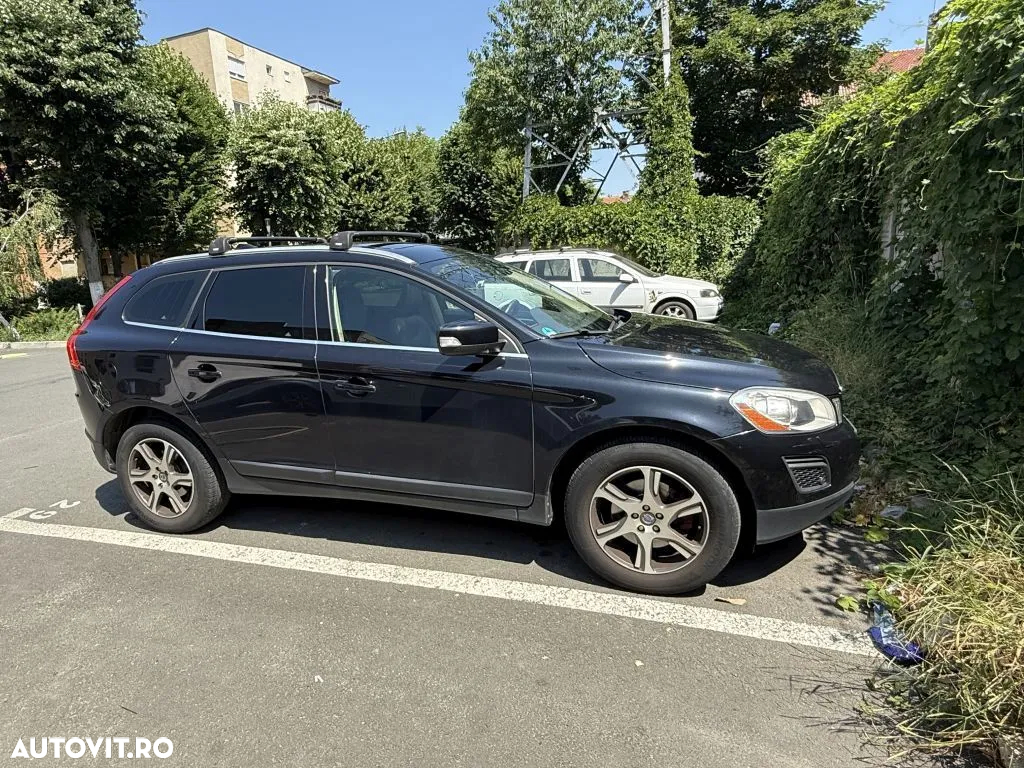 Volvo XC 60 D5 AWD Aut. Momentum - 8