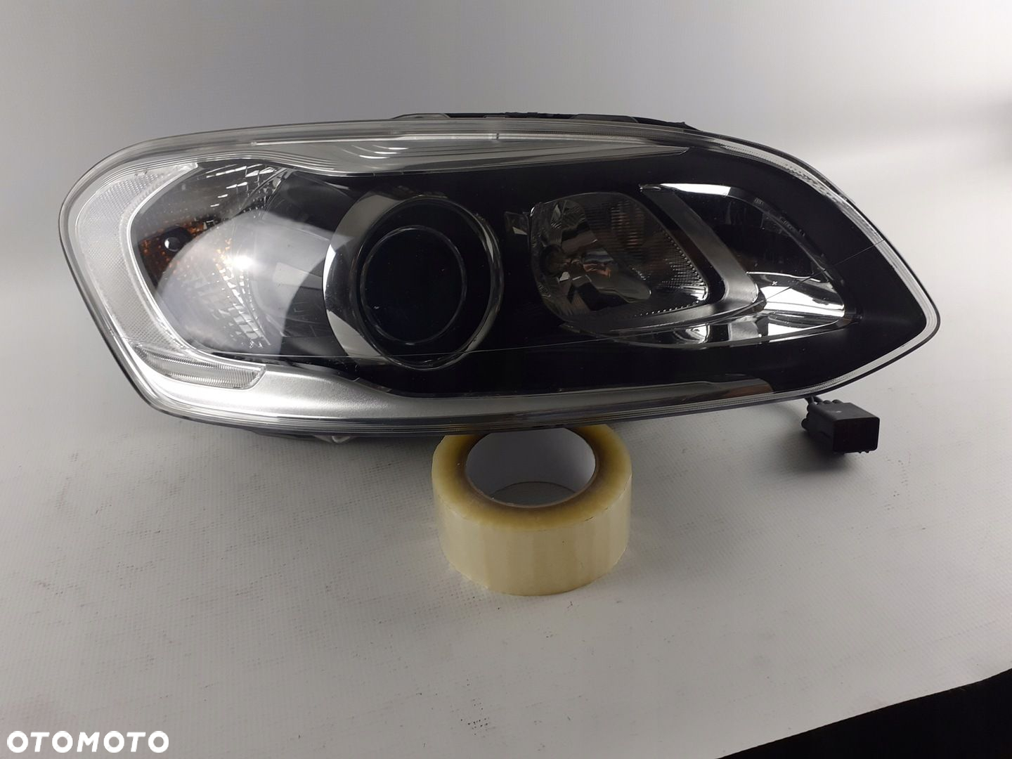 Lampa Volvo prawa XC60 Bi xenon skrętny 2013-2018r - 2