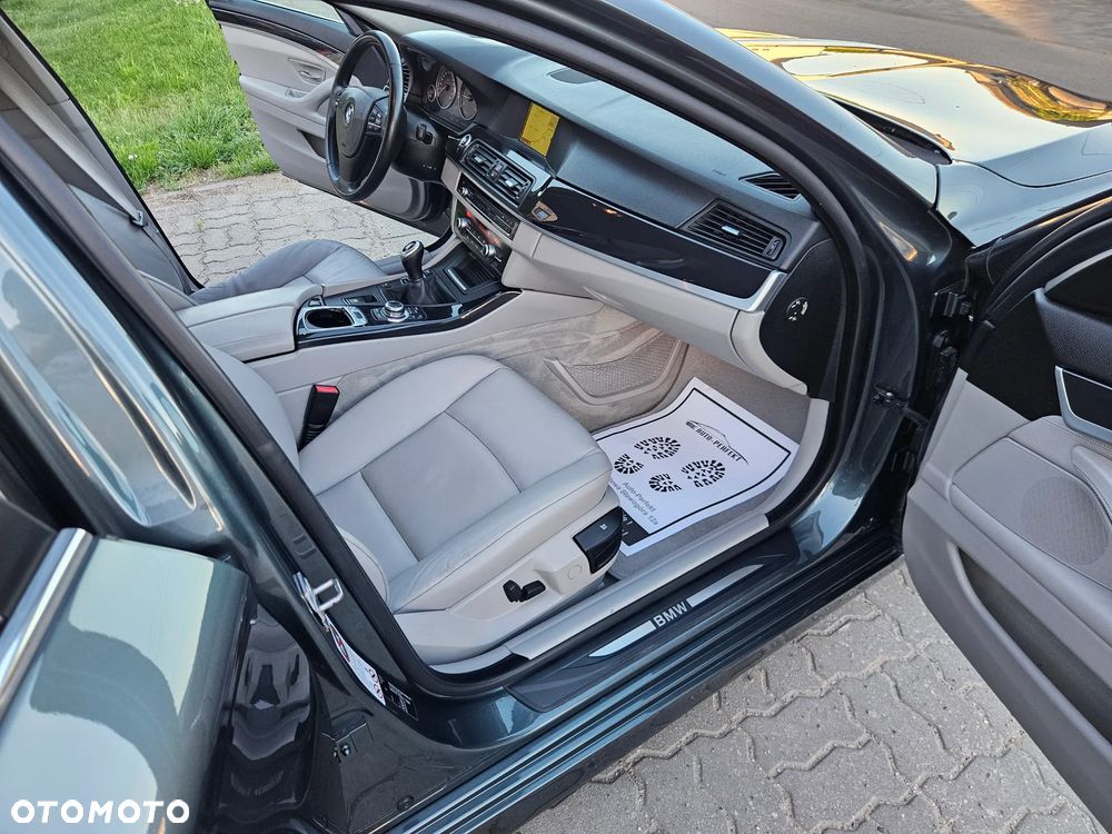 BMW Seria 5 520d Special Edition - 24