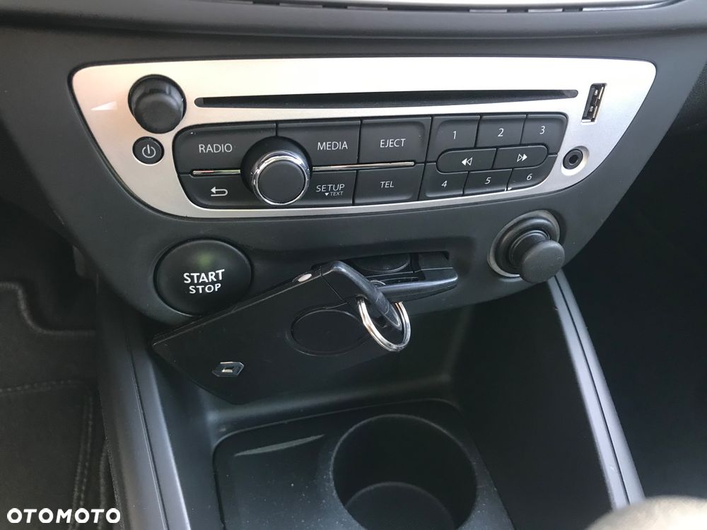 Renault Megane 1.6 16V 110 LIMITED - 14