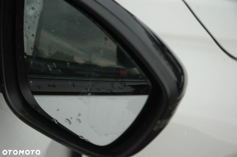 Peugeot 208 1.2 PureTech GT S&S EAT8 - 13