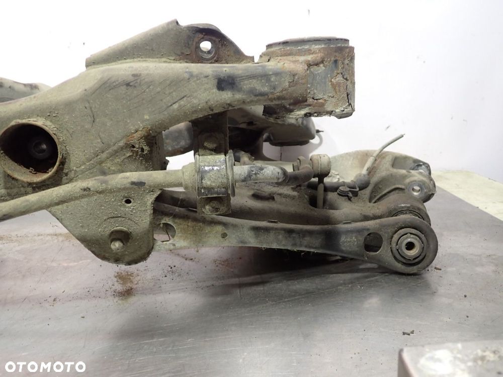 SANKI WÓZEK KOŁYSKA TYŁ AUDI A4 B6 - 8