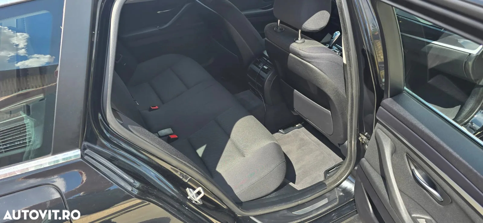 BMW Seria 5 520d xDrive AT - 9