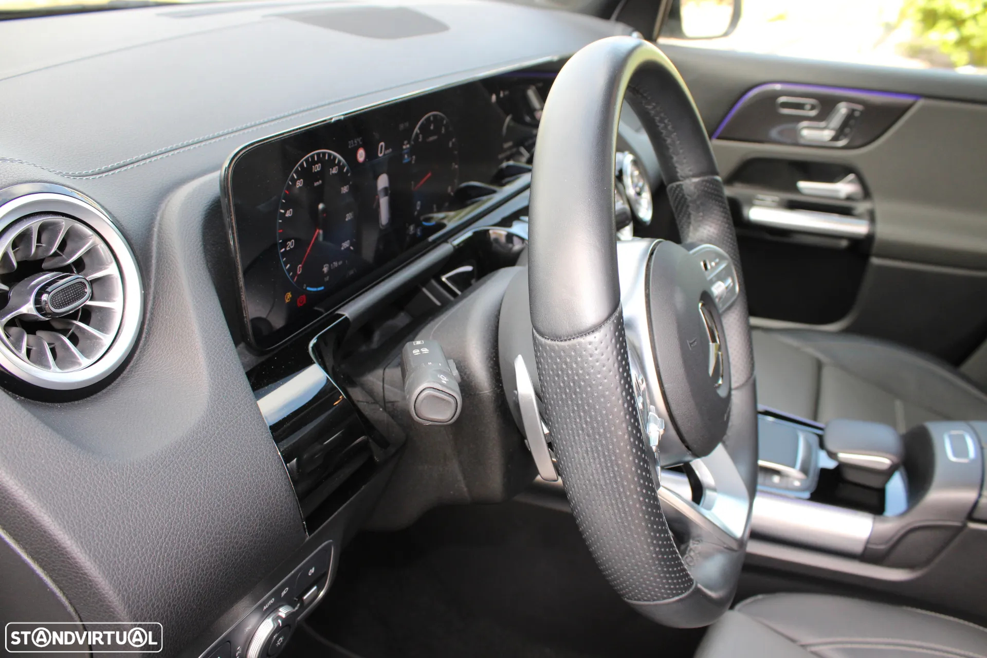 Mercedes-Benz GLA 200 AMG Line - 16