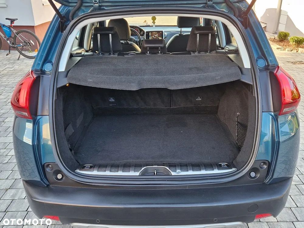 Peugeot 2008 1.2 Pure Tech GPF Allure S&S - 14