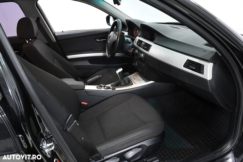 BMW Seria 3 318d - 6