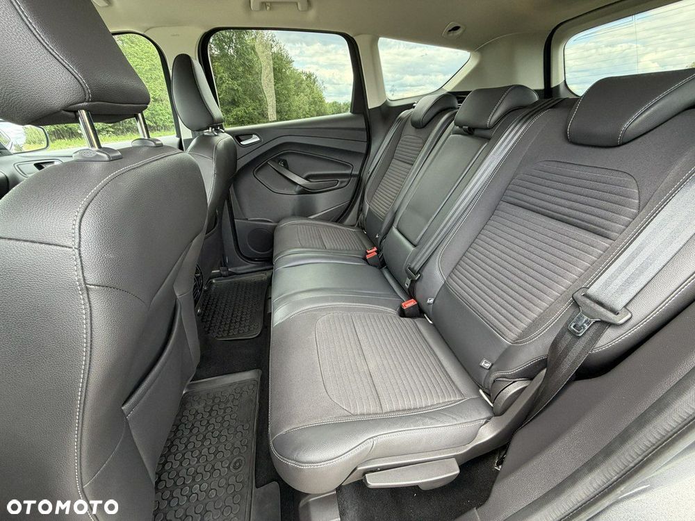 Ford Kuga - 16
