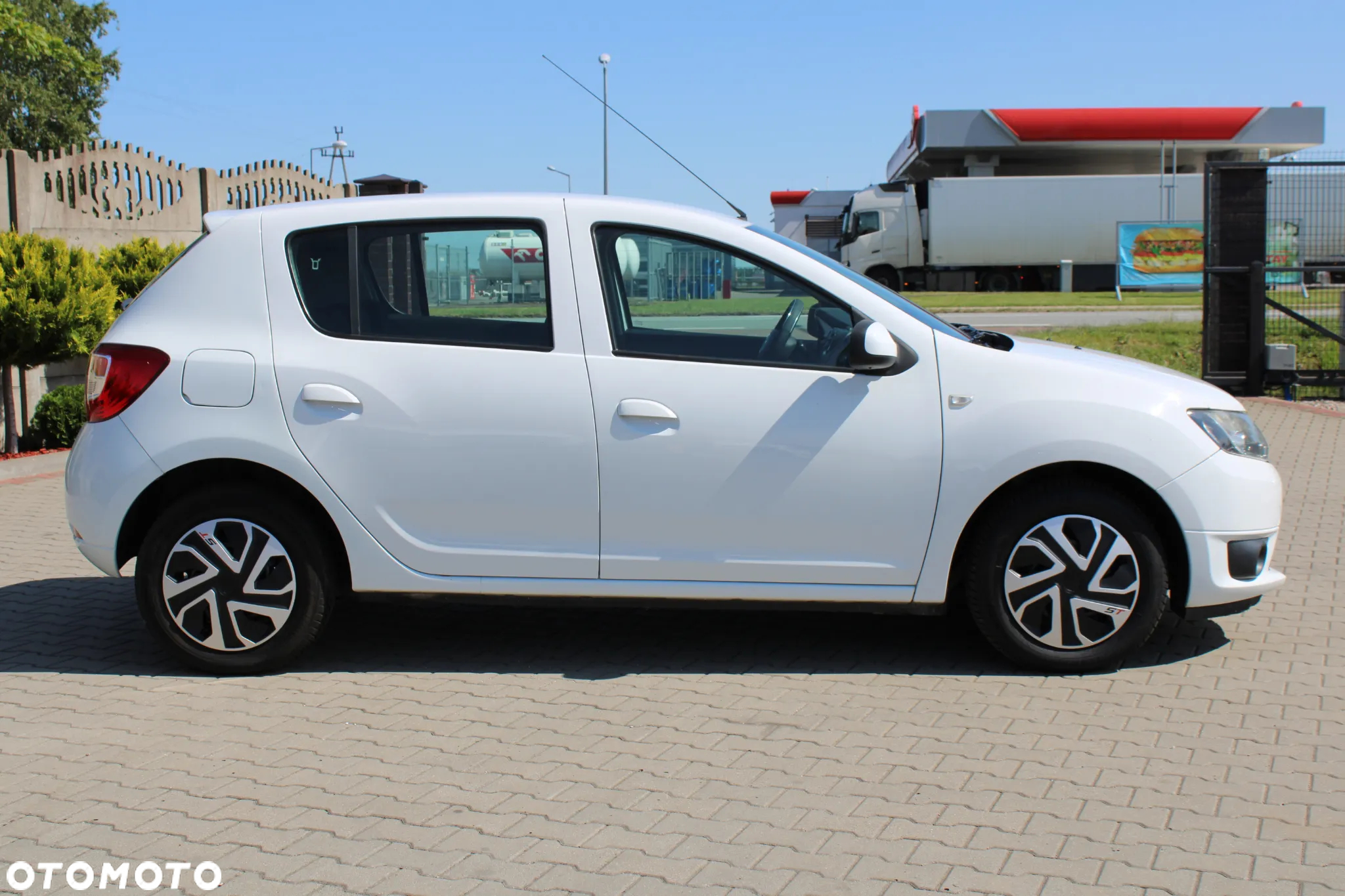 Dacia Sandero 1.2 16V 75 Ambiance - 4