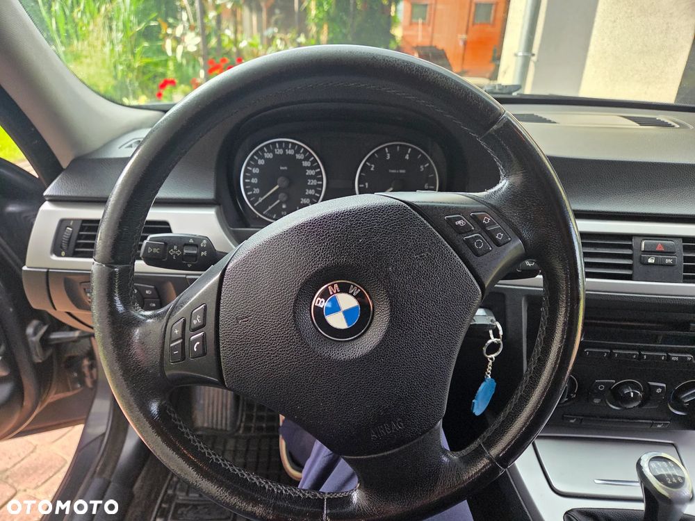 BMW Seria 3 - 14