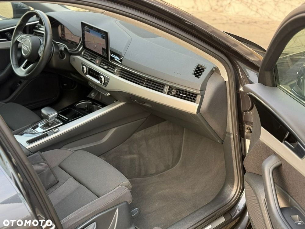Audi A4 Avant 35 TFSI S tronic S line - 9