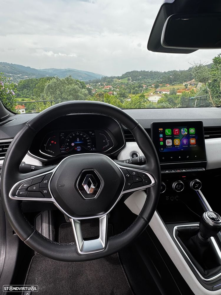 Renault Clio - 23