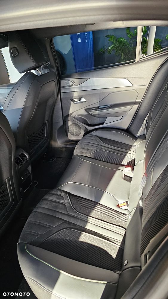 Peugeot 408 - 5
