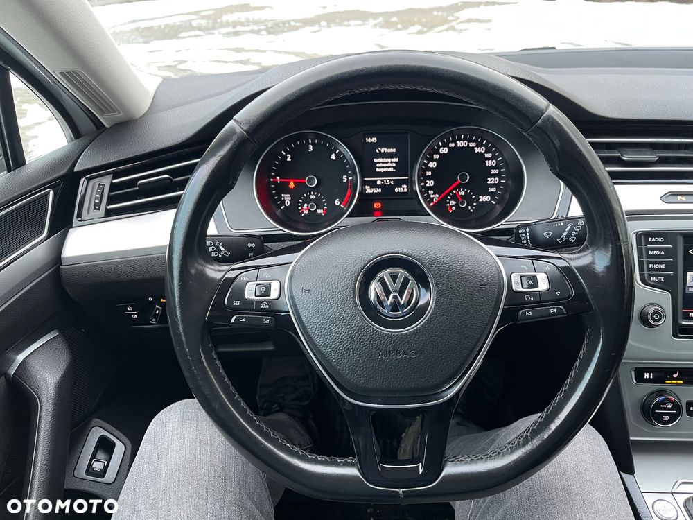 Volkswagen Passat 2.0 TDI (BlueMotion Technology) Comfortline - 12
