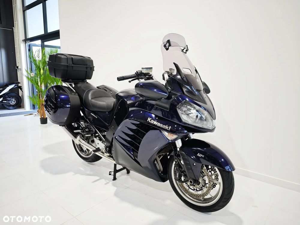 Kawasaki GTR - 8