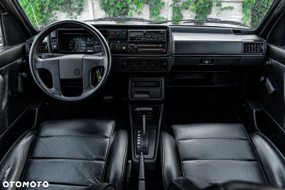 Volkswagen Golf - 26